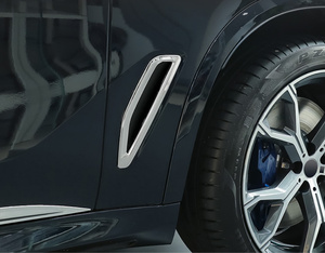 サイドベントフードアクセサリー BMWX5(19-22) 車両専用設計でフィット感抜群です！ 取付簡単でスポーティーにドレスアップ！