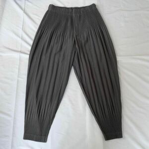 HOMME PLISS ISSEY MIYAKE オムプリッセイッセイミヤケ パンツ グレー 2 プリーツ