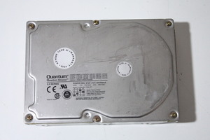 Z530【中古】QUANTUM SIROCCO1700A 1.7GB 3.5インチHDD IDE