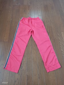 【中古品】Champion　チャンピオン　スポーツウェア　長ズボン　薄手　長パンツ　トレーニングパンツ　レッド　ライン入り　メンズサイズＭ