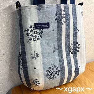 しずく型 ぷっくりマチ 小花 蝶々 北欧 綿麻 紺 ネイビー トートバッグ hand made ハンドメイド ショルダー 斜め掛け 