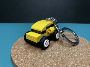 黄色い車 LEGO 853573 Yellow Car Bag Charm バッグチャーム キーホルダー キーリンク イエロー カー レゴ フィギュア ミニフィグ