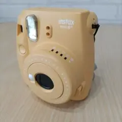 フジフィルム　instax mini8+ チェキ ハニー　残フィルムあり