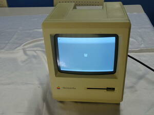 ★Apple Macintosh Plus アップル マッキントッシュ プラス 1Mb M0001A 本体 ★修理・部品取り！ジャンク！！