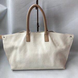 美品 AKRIS(アクリス)　AI(アイ)　バッグ