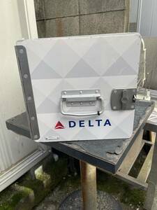 DELTA AIR　デルタ航空　ギャレー　アルミコンテナ　アルミボックス　エアライン　カート　1