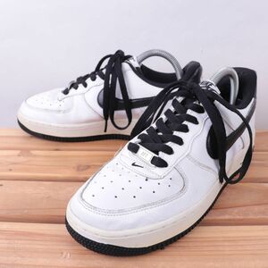 z6138 ナイキ エアフォース1 US7 25.0cm/白 ホワイト 黒 ブラック NIKE AIRFORCE1 AF1 LOW メンズ ユニセックス スニーカー 中古