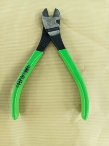 【限定色】【未使用品】KNIPEX クニペックス 強力斜型ニッパー ニッパー フラッシュグリーン 74 01 160 