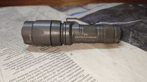 【中古】SUREFIRE E1L Outdoorsman 旧ロゴ 1セル3V前期型KX1ヘッド30ルーメン HAカラー シュアファイア　 検(E1 6P