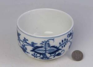 　　マイセン　 Bowl 　=　Blue Onion絵付け　・　中　鉢　(　1級品　)