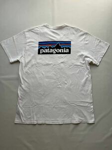 メキシコ製 Patagonia メンズ 2XL ロゴ プリント ポケット付き 半袖 Tシャツ / パタゴニア ポケT アウトドア ビッグサイズ