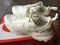 Nike TC7900 white 23.5cm