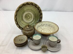 小石原焼 小鹿田焼 食器まとめ/大皿/小皿/深皿/カップ&ソーサー他 皿立て備品 中古品 ACB