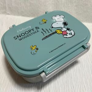 未使用 海外限定 スヌーピー SNOOPY お弁当箱 ランチボックス スプーン付き 700ml 耐熱 電子レンジ可能 ウッドストック PEANUTS グリーン