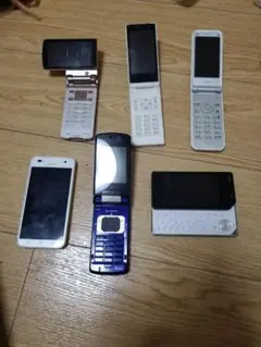 6 Junk Phones