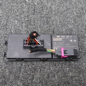 [A-43]Q5 S-line FY 後期 テールゲートECU 80B907468H アウディ FYDTPS 中古