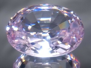 96.52ct 新品・特大サイズ・虹色ファイヤの煌き・キュービックジルコニア・人工模造石