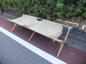 Vintage UK Military Folding bed ヴィンテージ イギリス軍 ミリタリー 折りたたみベッド(コット) 木製フレーム 店舗什器 アンティーク