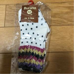 新品未使用　Burano 水玉柄靴下 9～13cm 白