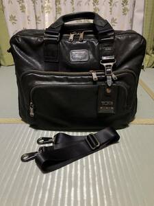 美品 TUMI トゥミ 92631DH2 ALPHA BRAVO レザーバッグ 