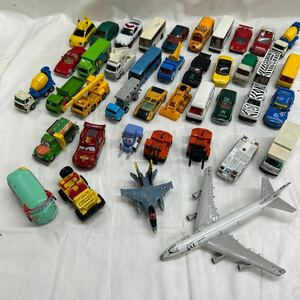 ★60817-④ TOMICA トミカ パトカー トラック ミニカー 飛行機 カーズ 働く車 まとめ売り