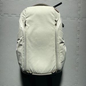 中古　Peak Design Everyday Backpack Zip 15L Bone