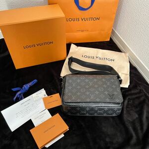 美品 LOUIS VUITTON ルイヴィトン LV M46255 ディストリクト PM NV3 ヴィトン メンズ ショルダーバッグ バッグ ショルダー モノグラム