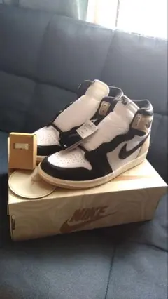 新品未使用 NIKE AIR JORDAN1 HI OG WMNS　latte