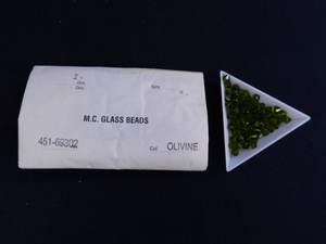 3385△未使用 チェコビーズ M.C.GLASS BEADS OLIVINE オリビン SUPERIOR CRYSTAL