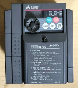 三菱電機 インバーター FR-D720-2.2K 中古品　三相