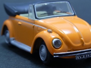 ★★日曜夜★ルース★(VOLKSWAGEN) VW BEETLE (CABRIOLET)★CARARAMA★HONGWELL★1/72