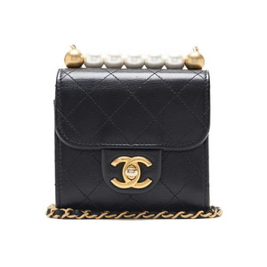 CHANEL シャネル ミニマトラッセ パール チェーンショルダー ラムスキン 黒（ゴールド金具）ショルダーバッグ ミニショルダーバッグ レデ