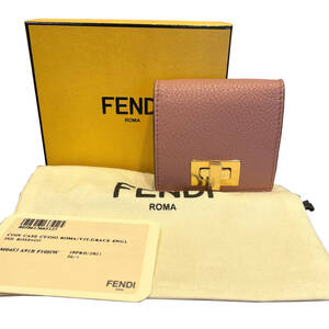 【新品・未使用】フェンディ ピーカブー 正方形コインケース セレリア 8M0453 日本限定　カーフレザー ピンク FENDI