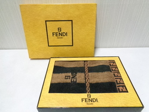 【未使用品】 FENDI フェンディ ハンドタオル 33×33cm 箱入り