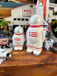 そんなつもりの宇宙飛行士　木彫り人形　（親子2体セット）　■　アメリカン雑貨　アメリカ雑貨