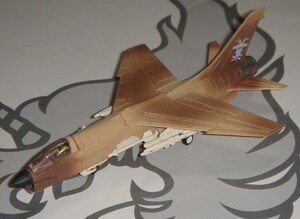 RIZCO 1/144 エリア88コレクション F-8E　クルセイダー　ボリス機