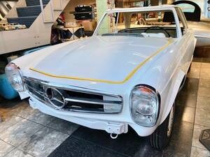 製作受付開始　限定２台！再生新車！ メルセデス夢工場 1970年 280SL。 AT、PS、クーラー付、左H、オリジナル仕上げのフルレストア！。