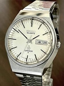 現在稼働中!シルバー文字盤!SEIKO SUPERIOR セイコースーペリア!48クォーツ!メンズ腕時計 4883-8001 SEIKO純正ブレス付き！