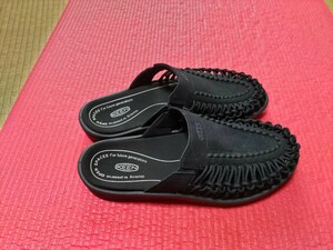 美品　KEENサンダル　ユニーク黒　27センチ