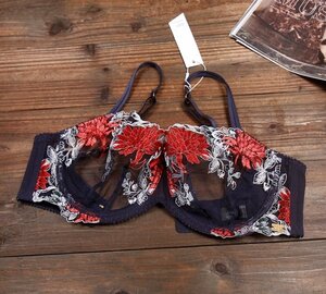 ブラ極美品*:E70 *フルカップ*イギリス★シースルー華やかな大花 柄 刺しゆう Sexy谷間 女性らしさが華ひらく高級品 ブラジャー 