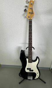 エレキベース 弦楽器 ベース BASS FERNANDES GUITARS FG07093067 ソフトケース付き　ソフトカバー付き ブラック　ホワイト　モノトーン/規2