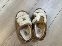 UGG キッズサンダル　16cm