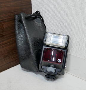 ▲(R612-H77) 現状品 Nikon ニコン SB-22 SPEEDLIGHT スピードライト ストロボ カメラアクセサリー ソフトケース付き