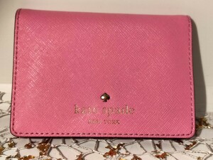 送料無料！kate spade NEW YORK/ケイトスペードニューヨーク/パスケースポケット付きカードケース/名刺入れ