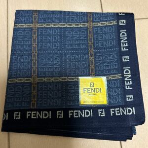 FENDI フェンディ ハンカチ 全面英字柄 ネイビー