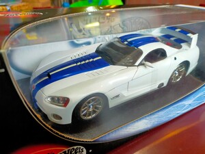 新品未開封 1/18 ダッジバイパー GTS-R