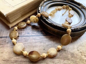 上品 ヴィンテージ 水牛の角 ネックレス ショート アンティーク アクセサリー antique necklace Buffalo horn pendant vintage accessory G