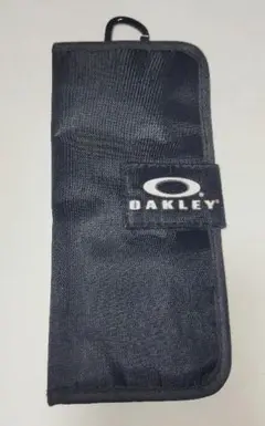 OAKLEY オークリー 小物入れ 2つ折り ポーチ ブラック 中古品