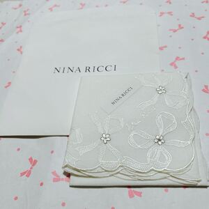 未使用　NINA RICCI ニナリッチ　ハンカチ　レース