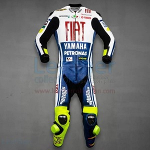 海外 高品質　送料込み　バレンティーノ・ロッシ Motogp46 2010 レザーレーシングスーツ　サイズ各種　パンチング　レプリカ カスタムb